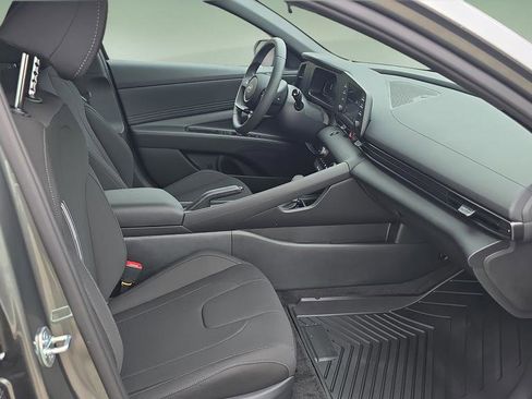 New 2026 Hyundai Elantra Sport FWD image 21
