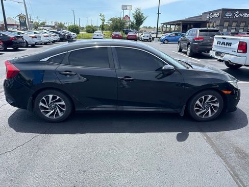 Used 2017 Honda Civic EX image 2