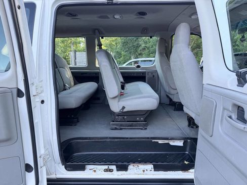 Used 2012 Ford E-350 and Econoline 350 XLT RWD image 22
