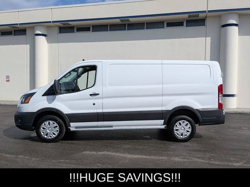 Used 2024 Ford Transit 250 Low Roof w/ Exterior Upgrade Package image 5