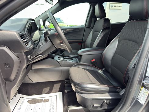 Used 2025 Ford Escape ST-Line AWD/4WD image 9
