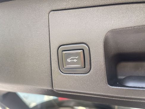 Certified 2023 Cadillac XT5 Premium Luxury image 8