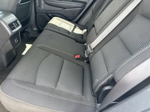 Used 2022 GMC Terrain SLE w/ Driver Convenience Package FWD image 16