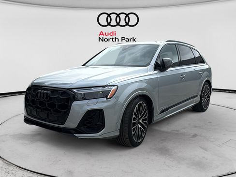 Used 2025 Audi SQ7 Premium Plus AWD/4WD image 3