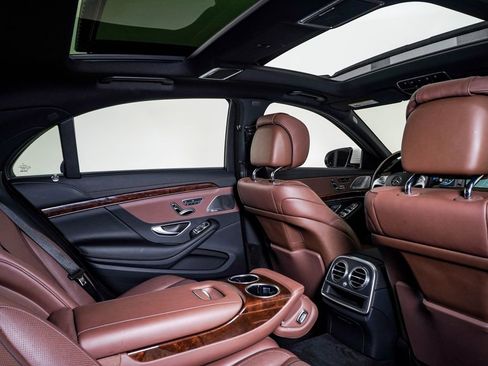 Used 2016 Mercedes-Benz S 550 4MATIC Sedan image 16