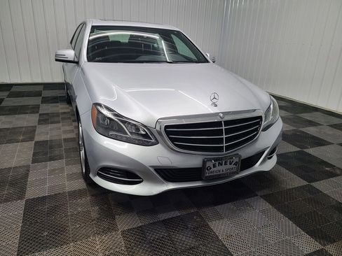 Used 2016 Mercedes-Benz E 350 4MATIC Sedan image 5