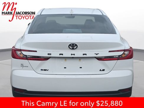 Used 2025 Toyota Camry LE FWD image 11