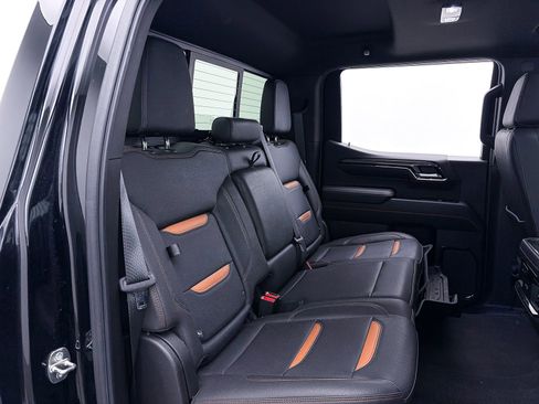 Used 2022 GMC Sierra 1500 AT4 w/ AT4 Premium Package AWD/4WD image 38