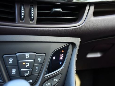 Used 2017 Buick Envision Essence image 16