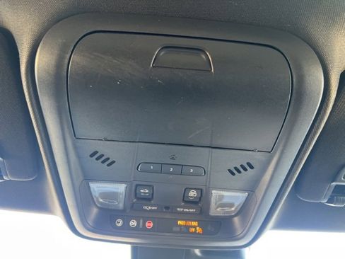 Used 2021 Cadillac XT4 Premium Luxury w/ Cold Weather Package image 32