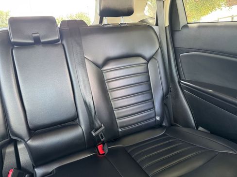 Used 2024 Ford Edge SEL image 37