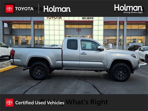 Certified 2023 Toyota Tacoma SR5 image 1