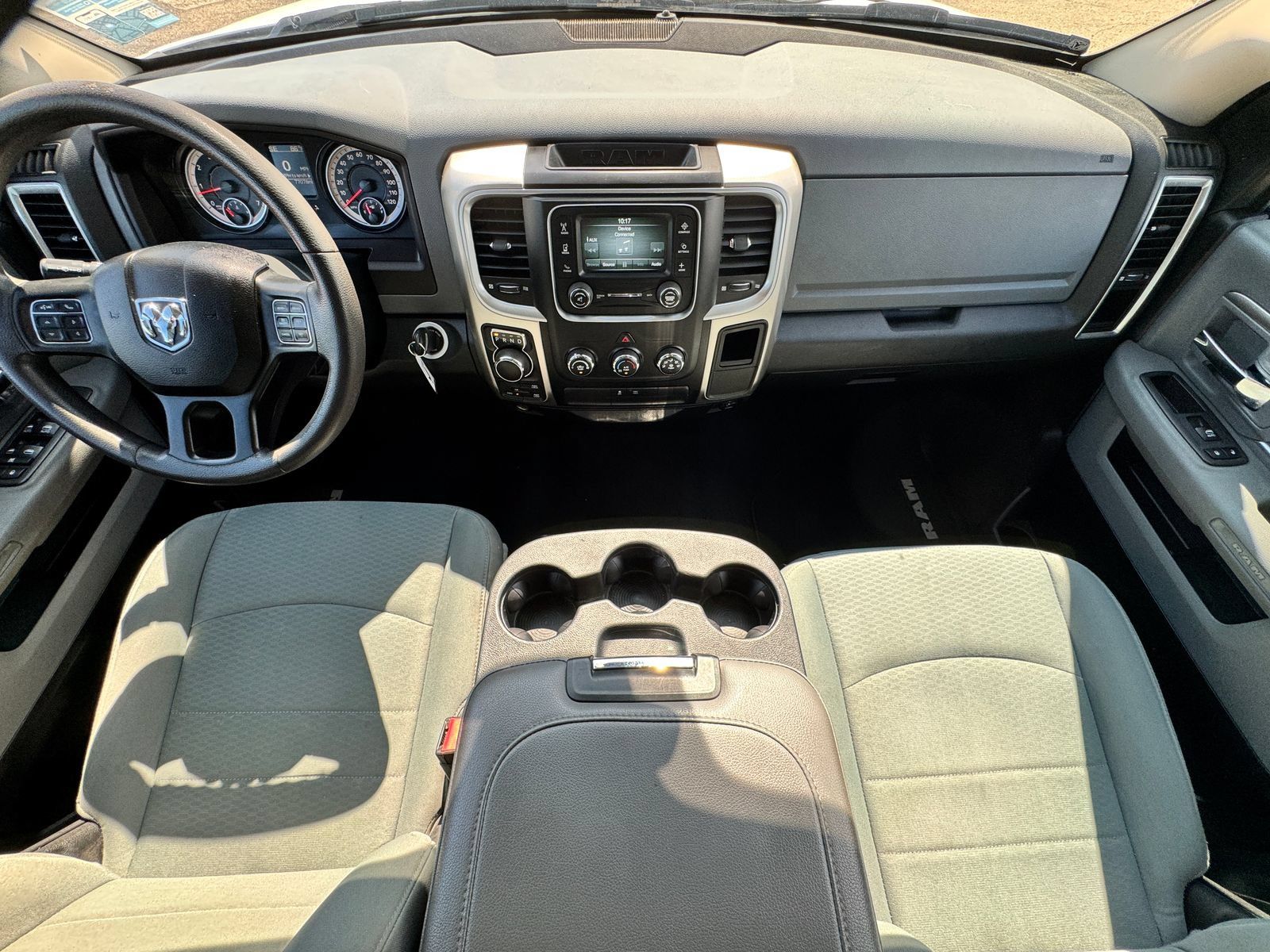 Used 2018 RAM 1500 Classic SLT AWD/4WD image 2