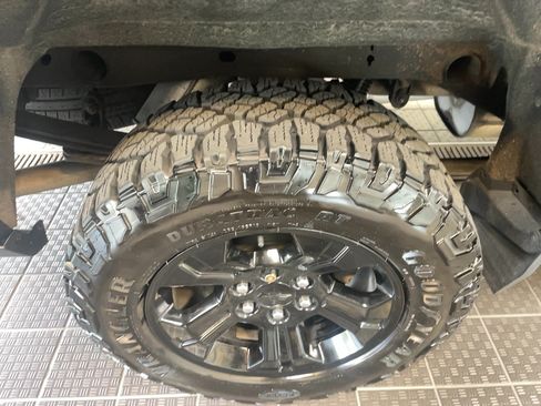 Used 2019 Chevrolet Silverado 1500 LT w/ All Star Edition AWD/4WD image 5