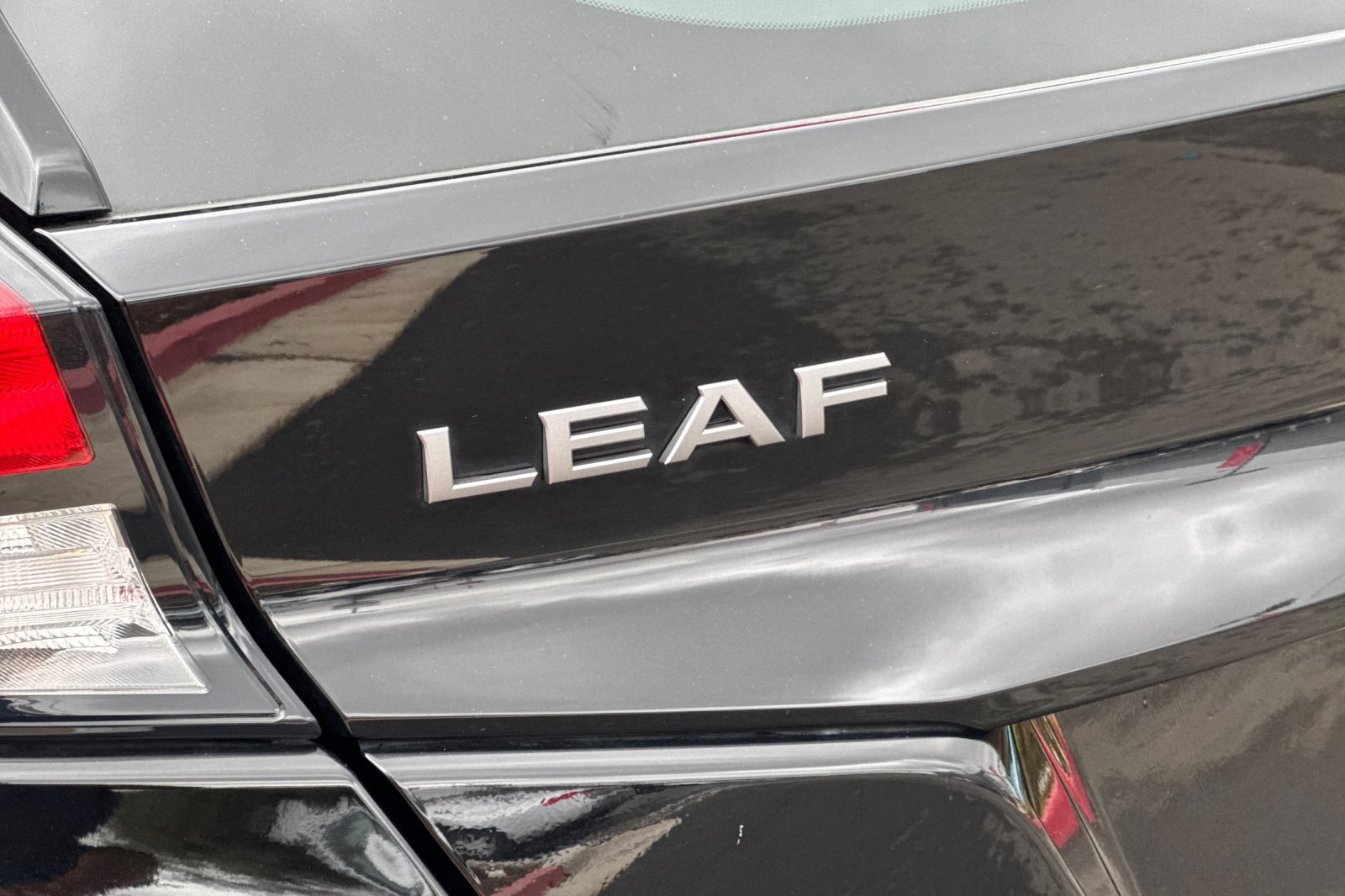 Used 2025 Nissan Leaf S FWD image 52