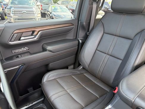 Used 2024 Chevrolet Silverado 1500 High Country w/ Midnight Edition AWD/4WD image 36