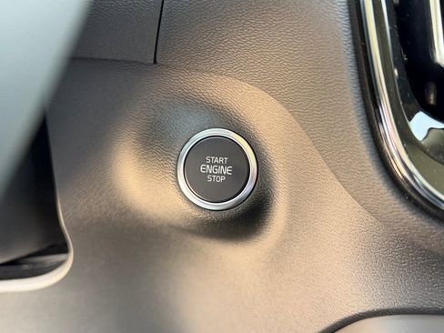 New 2026 Volvo XC40 B5 Plus w/ Protection Package Premier image 27