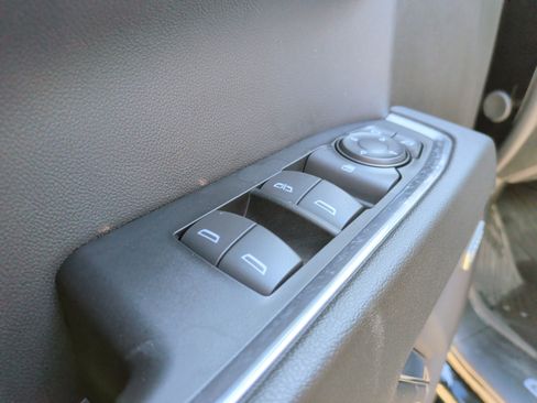 Used 2024 GMC Sierra 1500 Elevation w/ Preferred Package image 15