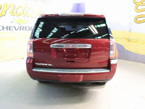 Used 2018 GMC Yukon XL Denali image 6