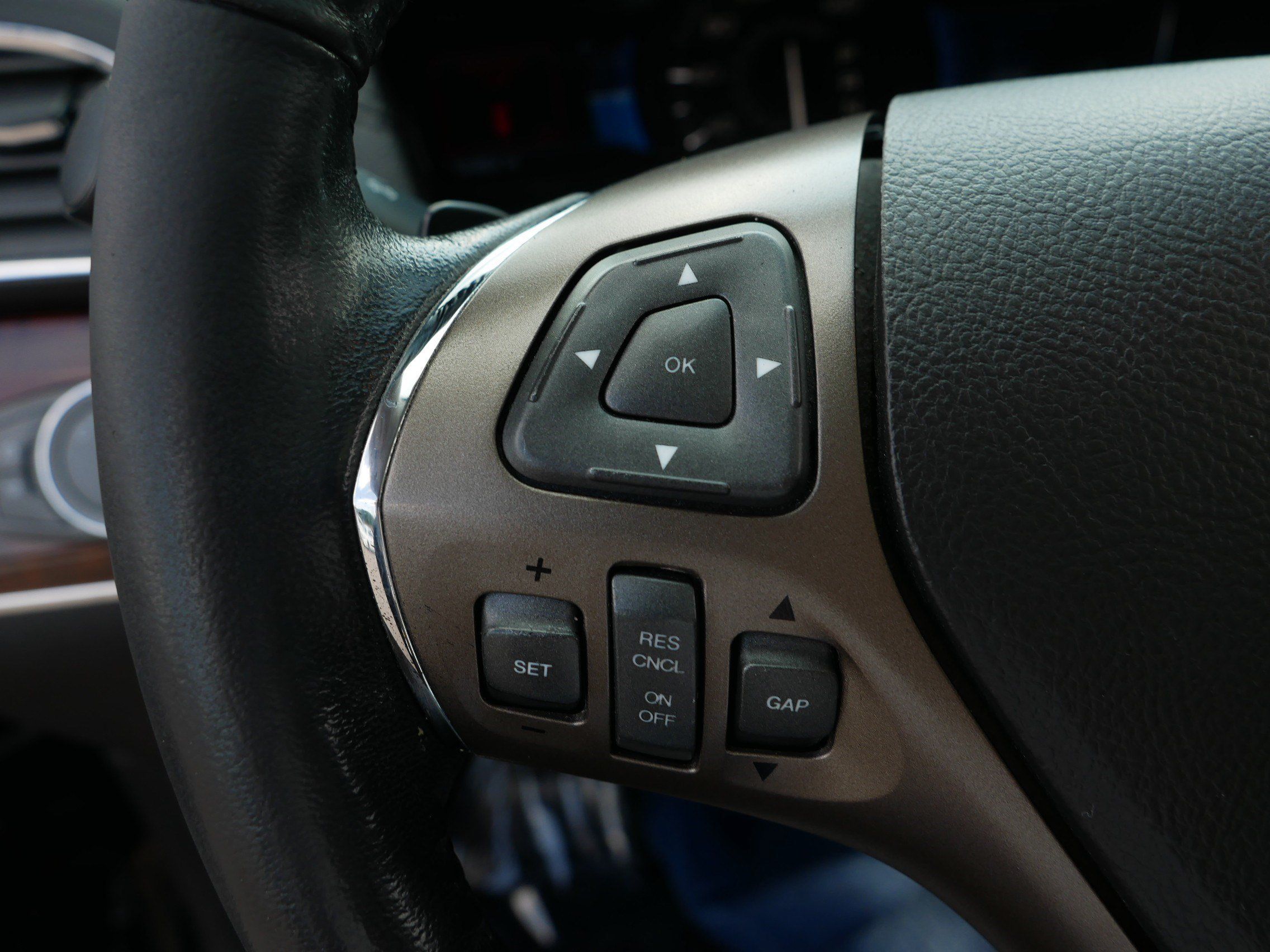 Used 2013 Lincoln MKX AWD image 28