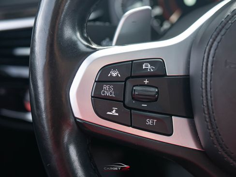 Used 2018 BMW 540i w/ M Sport Package image 23