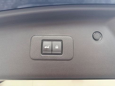 Used 2022 Nissan Armada Platinum w/ Captain's Chairs Package image 25