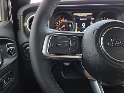 New 2026 Jeep Wrangler Unlimited Sahara AWD/4WD image 41