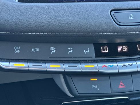 Certified 2023 Cadillac XT4 Luxury image 28