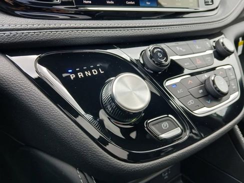 New 2027 Chrysler Pacifica Limited AWD/4WD image 26