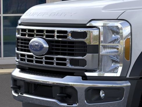 New 2026 Ford F550 4x4 Crew Cab image 18