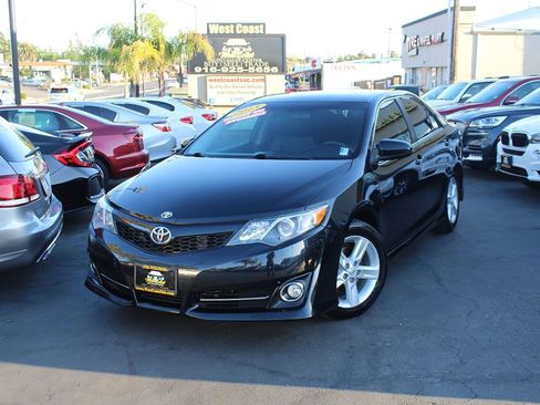 Used 2013 Toyota Camry SE FWD image 34