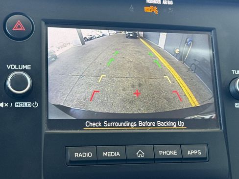 Used 2020 Subaru Outback AWD/4WD image 23