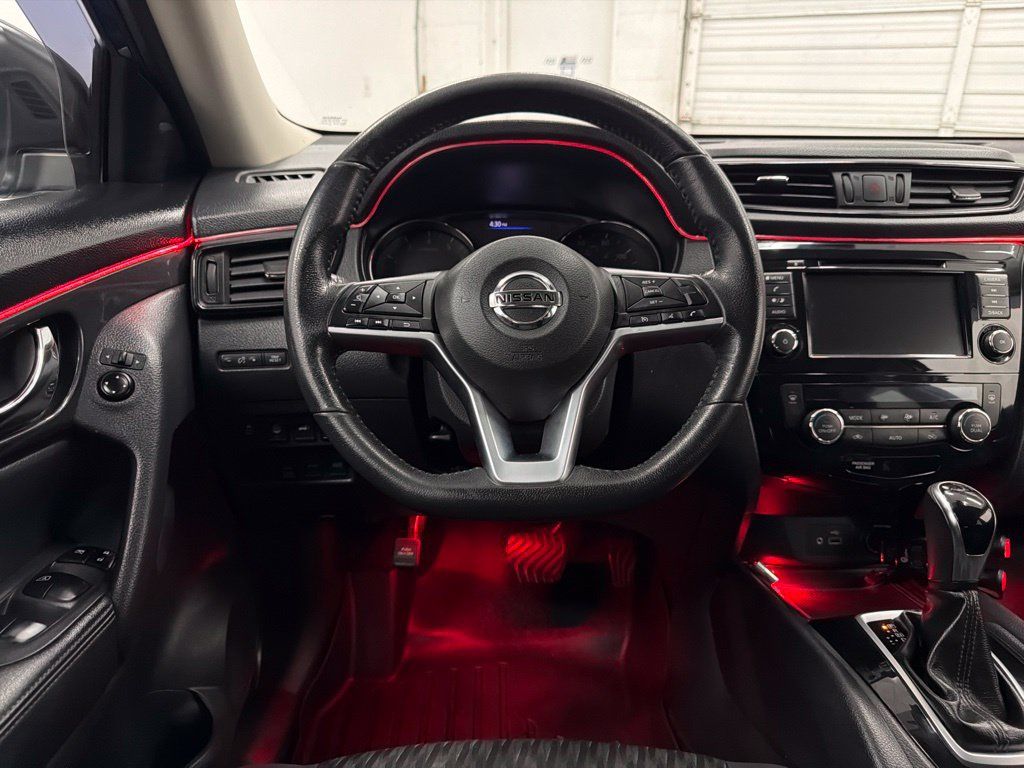 Used 2020 Nissan Rogue SV AWD/4WD image 22