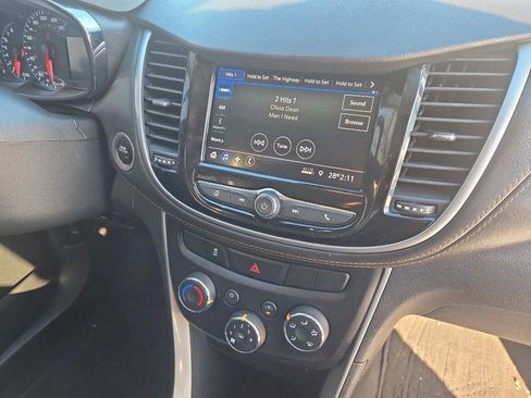 Used 2021 Chevrolet Trax LT w/ Driver Confidence Package image 21