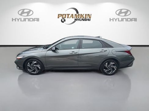 Certified 2025 Hyundai Elantra Sport FWD image 8
