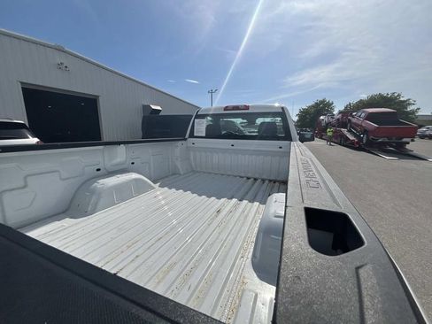 Used 2022 Chevrolet Silverado 1500 W/T RWD image 12