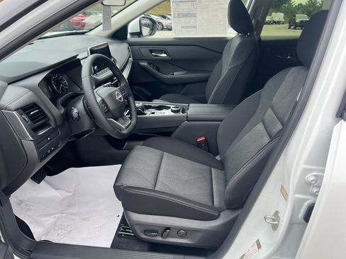 New 2026 Nissan Rogue SV image 10