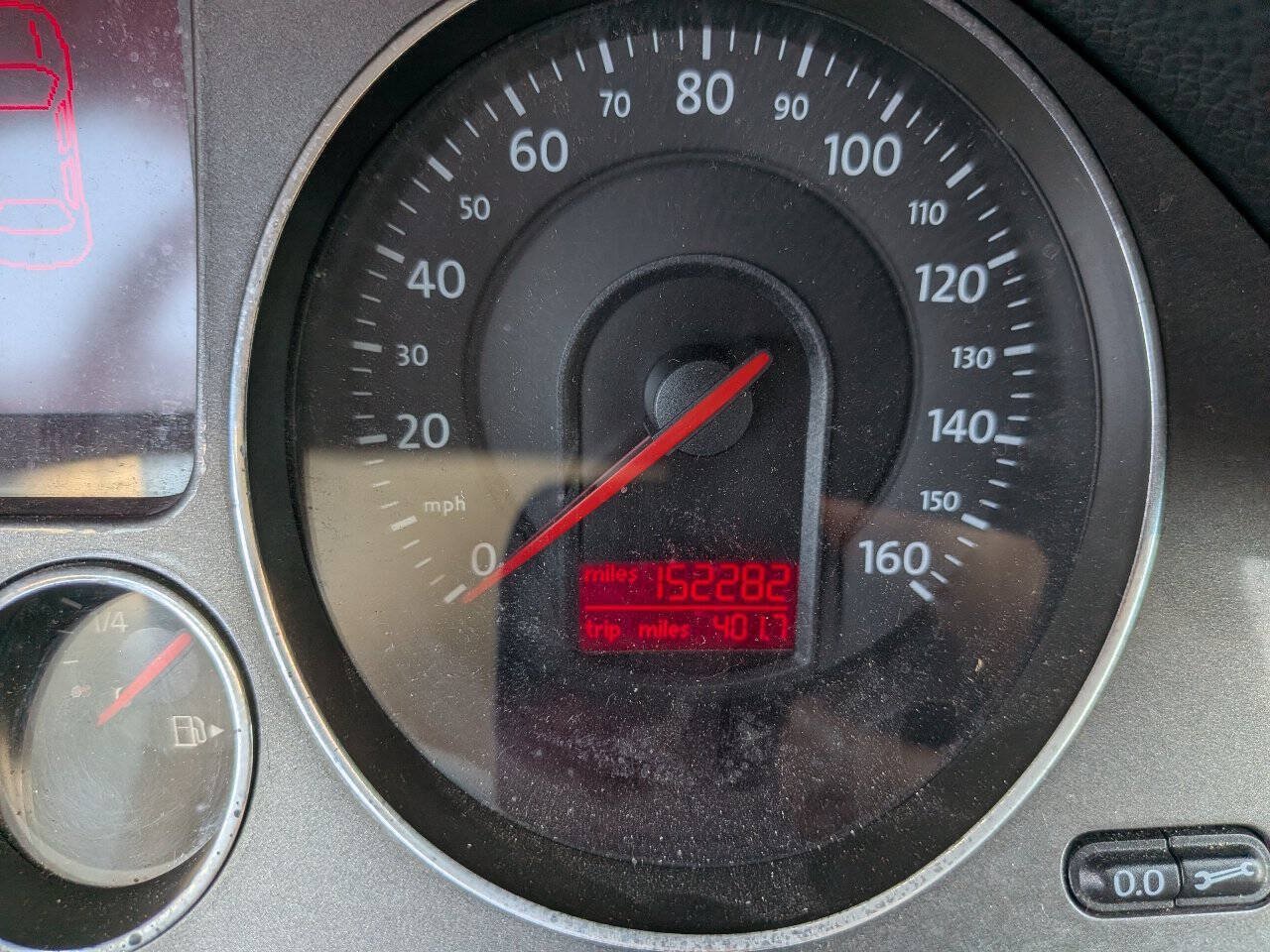 Used 2008 Volkswagen Passat 2.0T FWD image 32