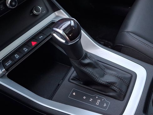 Used 2022 Audi Q3 2.0T Premium image 18