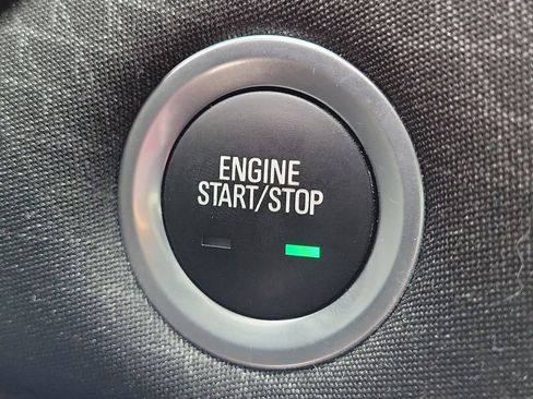 Used 2025 Chevrolet Malibu LT image 32