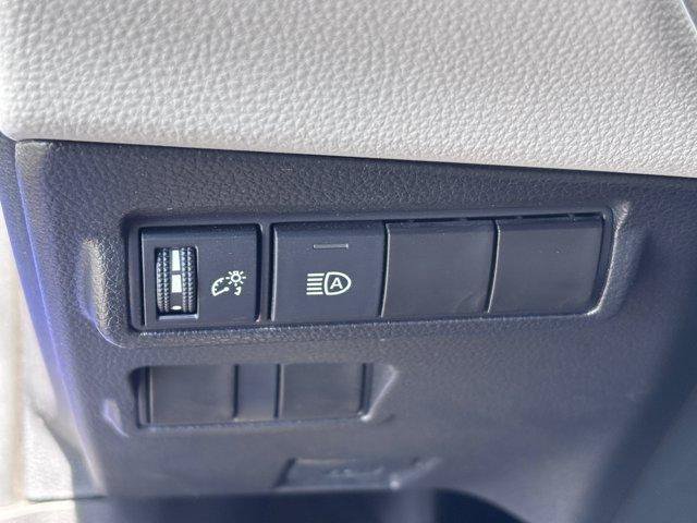 Used 2025 Toyota Corolla Cross LE w/ Moonroof Package AWD/4WD image 20