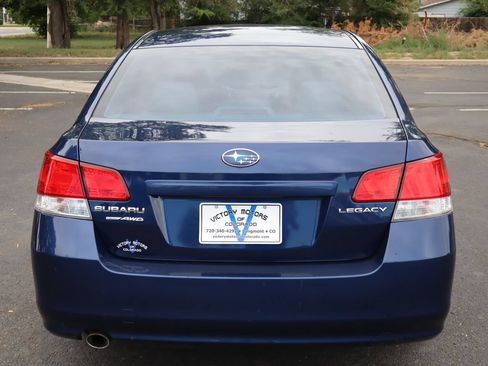 Used 2010 Subaru Legacy 2.5i Premium AWD/4WD image 6