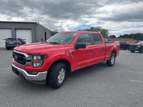 Used 2023 Ford F150 XLT AWD/4WD image 3