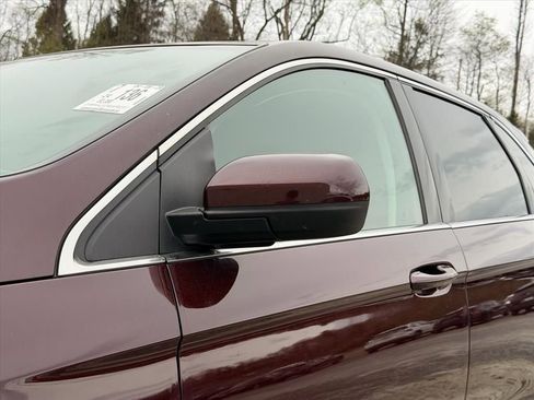 Used 2024 Ford Edge SEL image 6