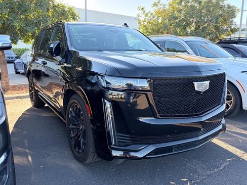 Used 2022 Cadillac Escalade Sport w/ Touring Package RWD image 4