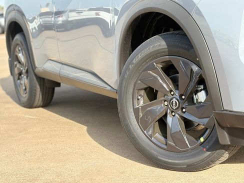 New 2026 Nissan Rogue SV image 9