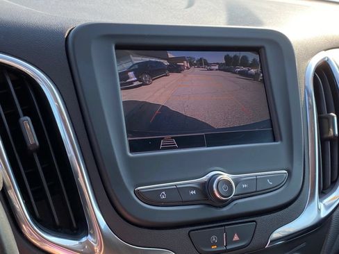 Used 2023 Chevrolet Equinox LT FWD image 17