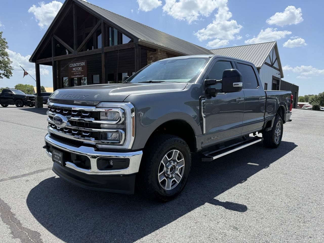 Used 2025 Ford F250 Lariat AWD/4WD image 2
