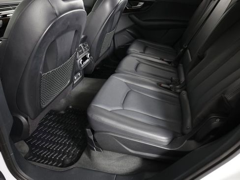 Used 2018 Audi Q7 3.0T Prestige w/ Prestige Package image 18