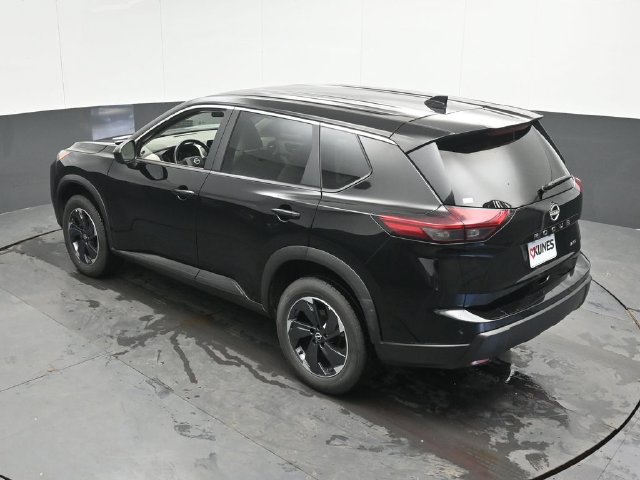 Used 2025 Nissan Rogue SV AWD/4WD image 39